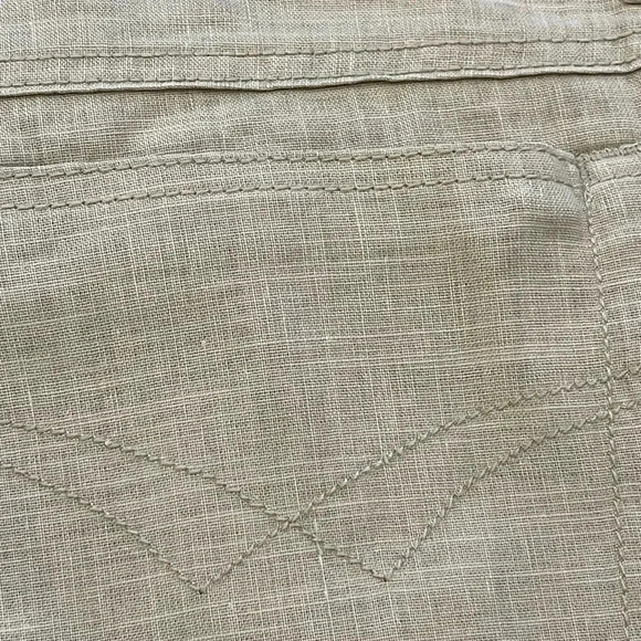 Hiltl classic five pocket cotton blend that looks like linen. 35 by 30 looks new - Picture 4 of 4